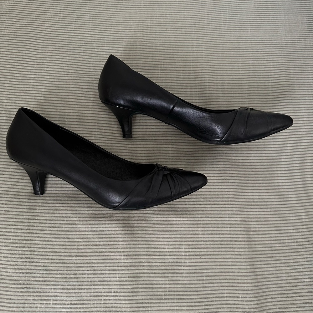 Aldo Black Pointed-Toe Low Heel Pumps